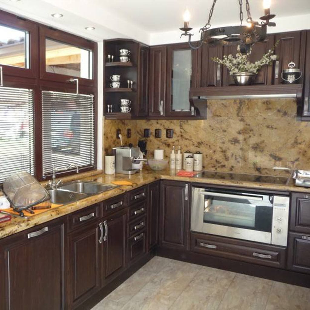 kuhnq24.jpg Custom kitchen BGK073 - Image 1